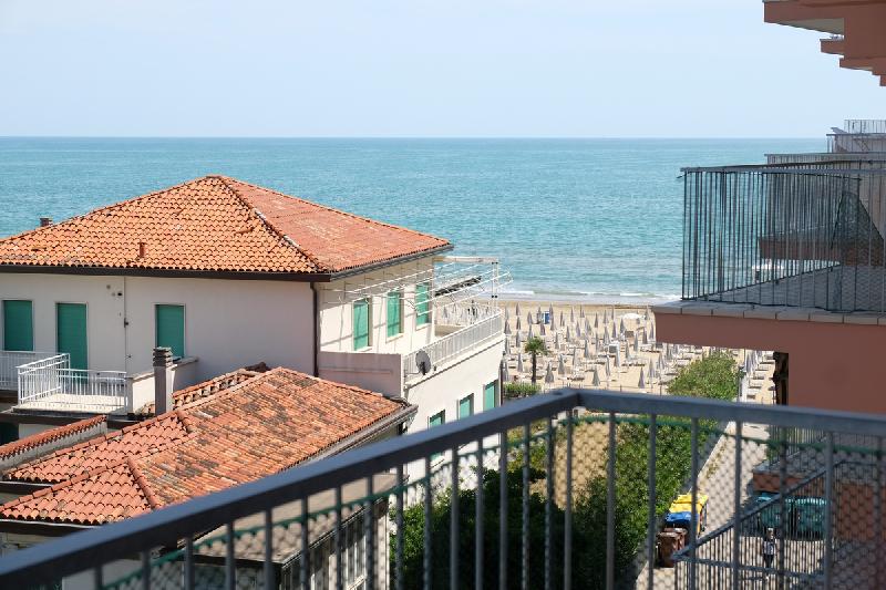 Casa Jesolo Condominio Shopping Center D08